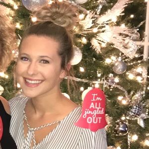 Meet your Posher, Lauren